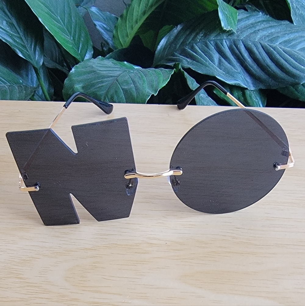 "NO" Fashion Sunglassses.
